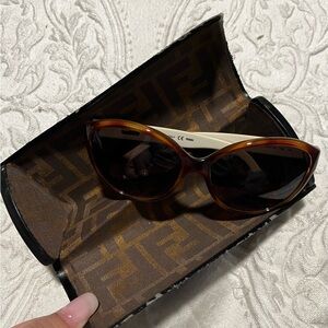 Fendi Tortoiseshell Cat-Eye Sunglasses with Black Lenses